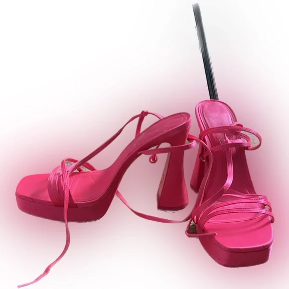 ZARA Platform Heels - Picture 2 of 4